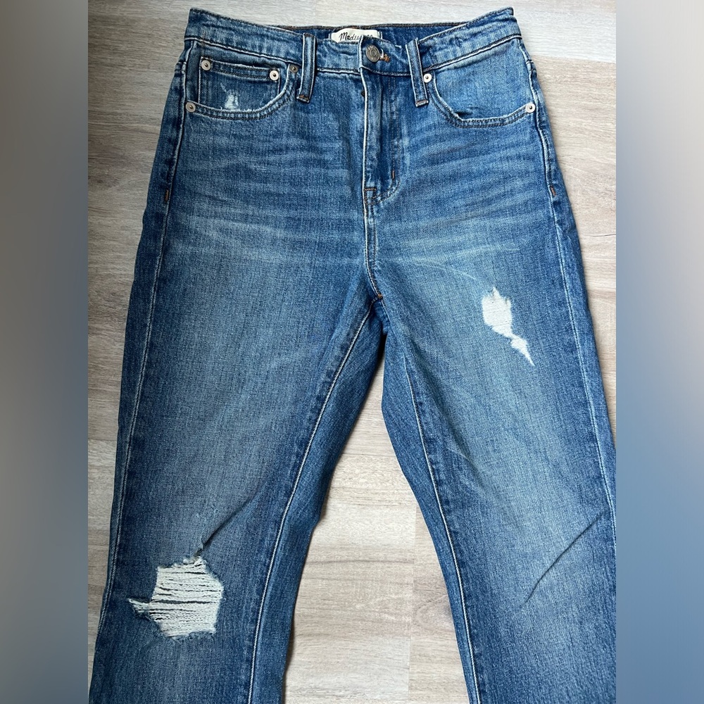 BNWOT Dark Wash Madewell High-Rise Distressed Slim Boyfriend Jean - Picture 9 of 9